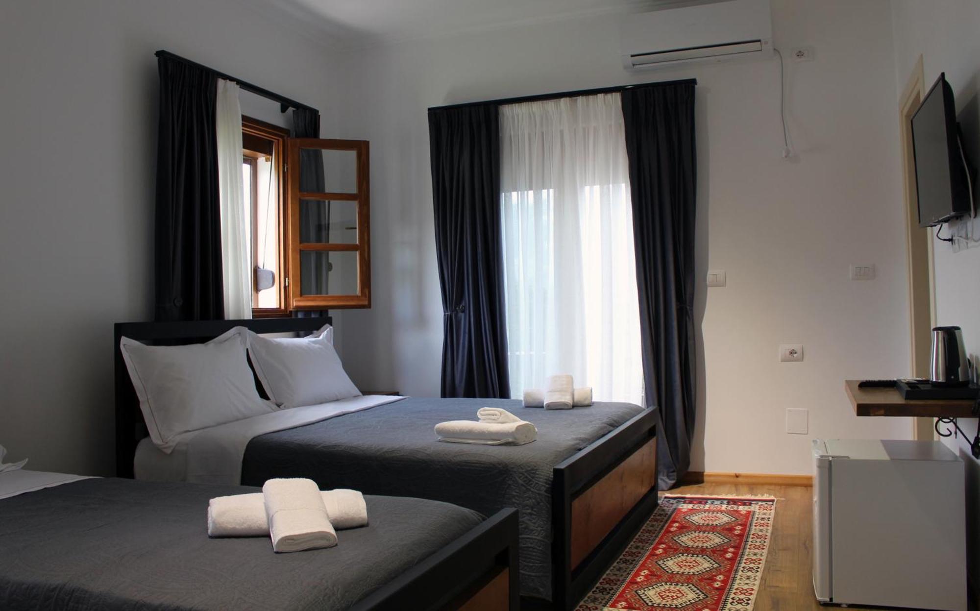 Guest House Amades Gjirokastër المظهر الخارجي الصورة