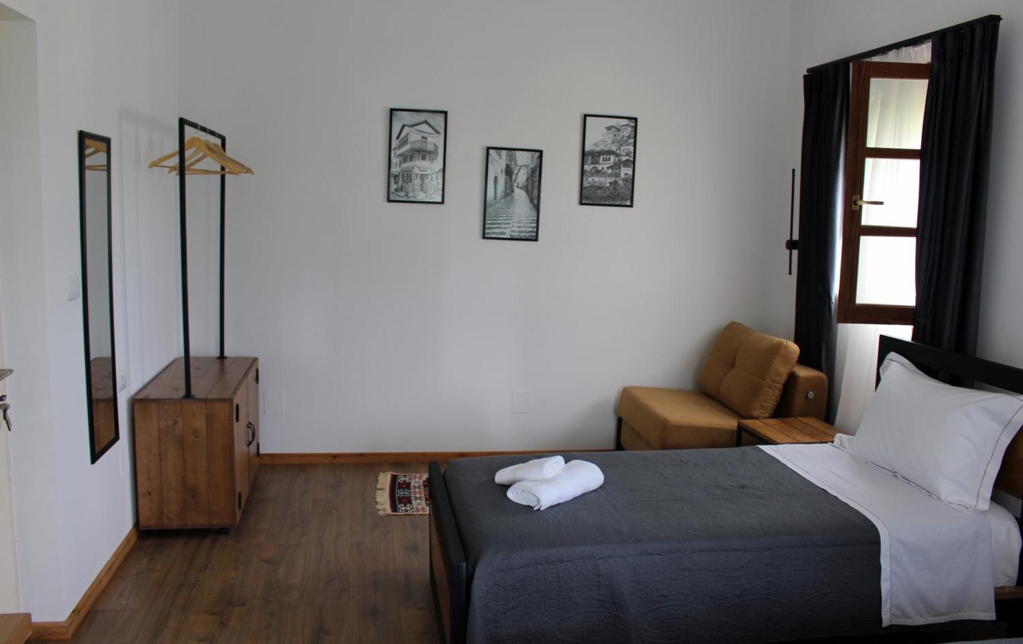 Guest House Amades Gjirokastër المظهر الخارجي الصورة