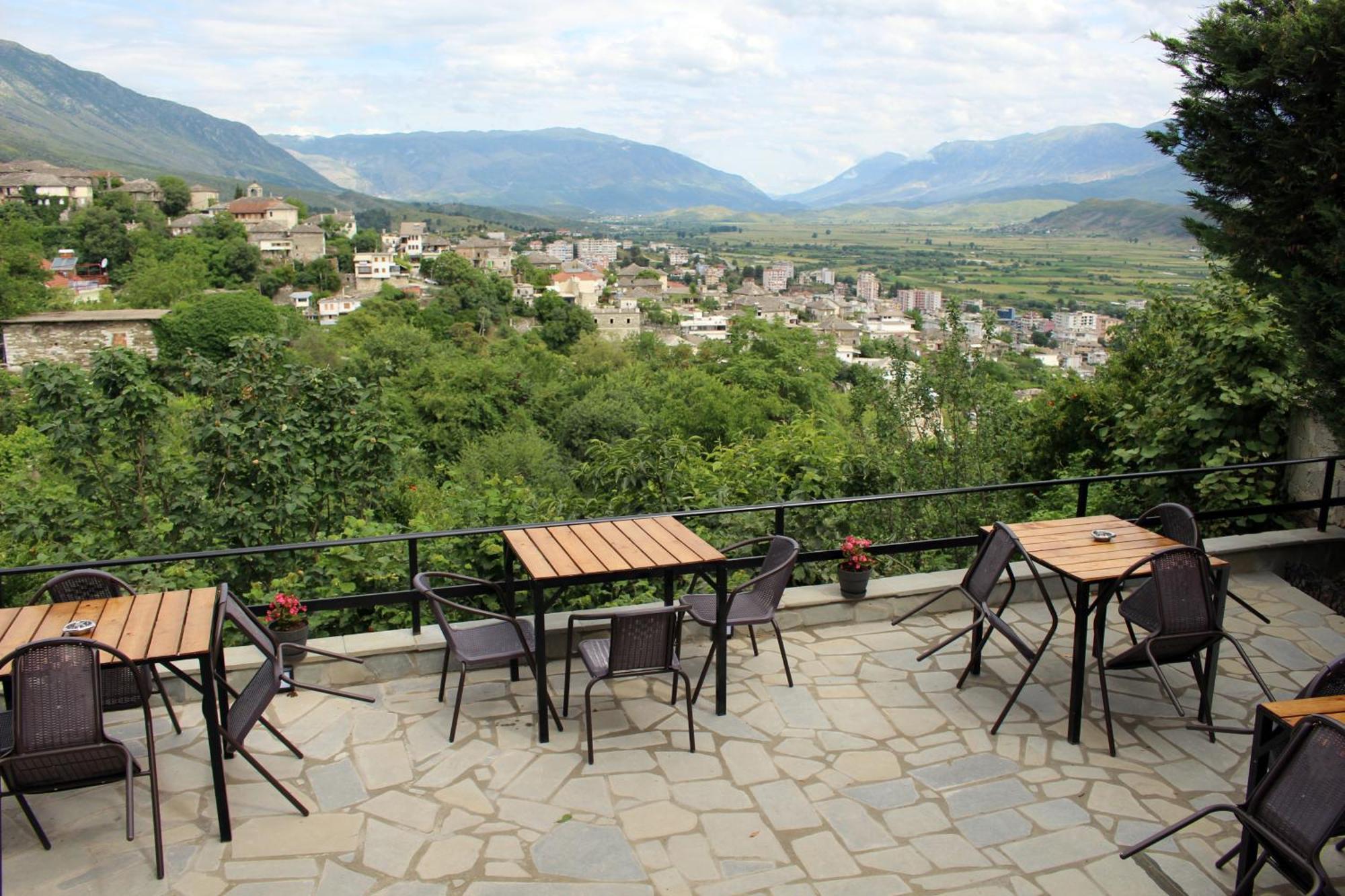 Guest House Amades Gjirokastër المظهر الخارجي الصورة