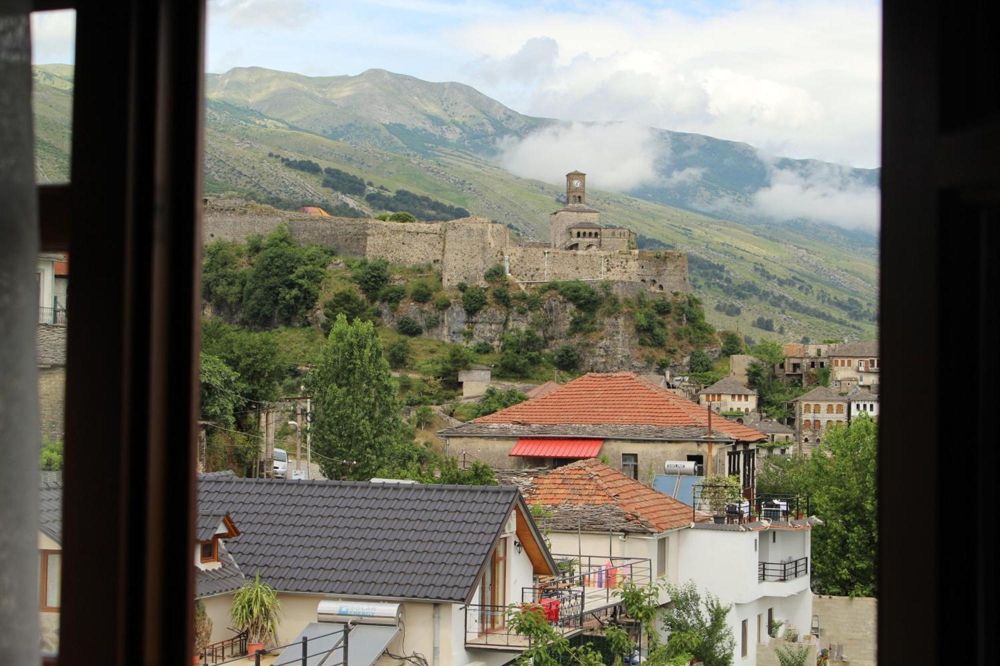 Guest House Amades Gjirokastër المظهر الخارجي الصورة